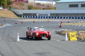 MOTTO MG SPECIALE MG TD BASED competes in PC competition on circuit track in MEIHAN Sports Land
